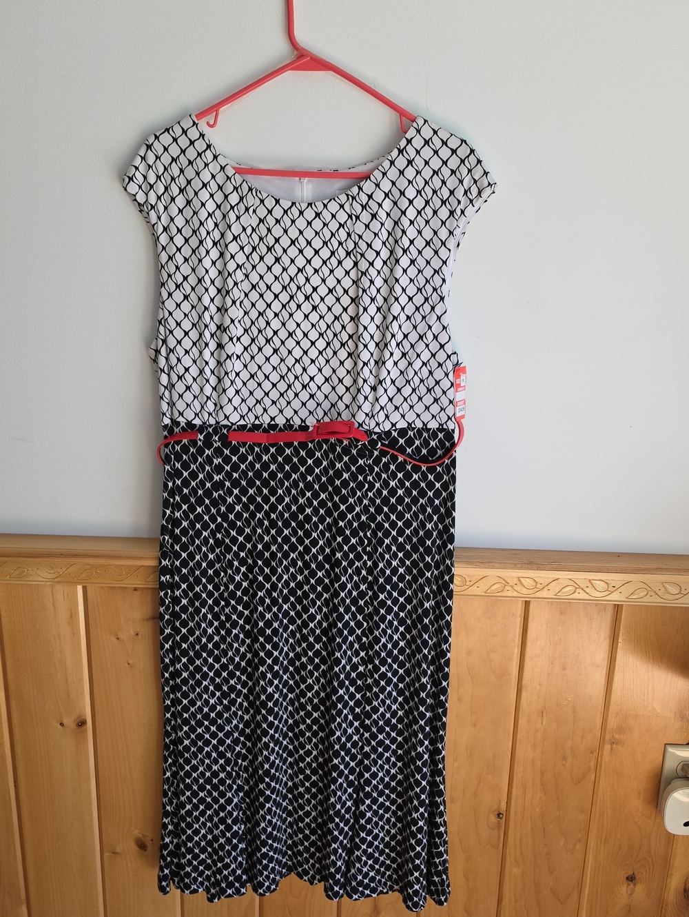 NorthStyle Black and White Patterned Midi Dress with Red Belt
